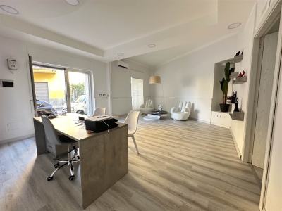 locale commerciale in affitto a Bellizzi