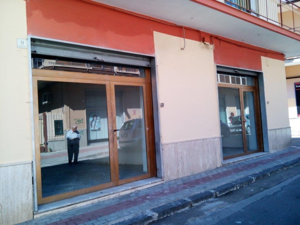 locale commerciale in affitto a Bellizzi