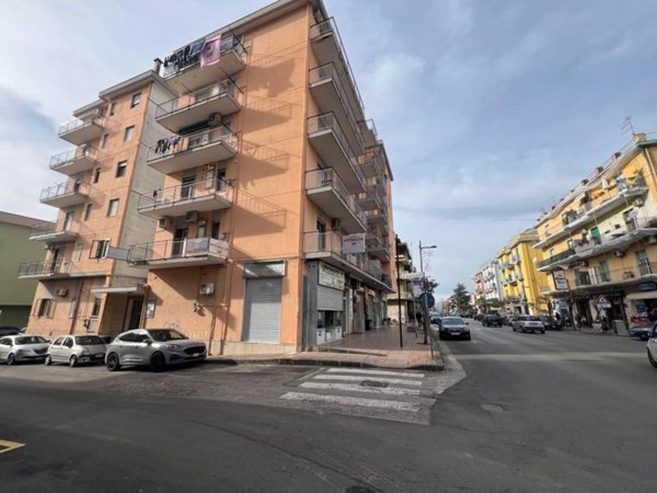 negozio in affitto a Bellizzi