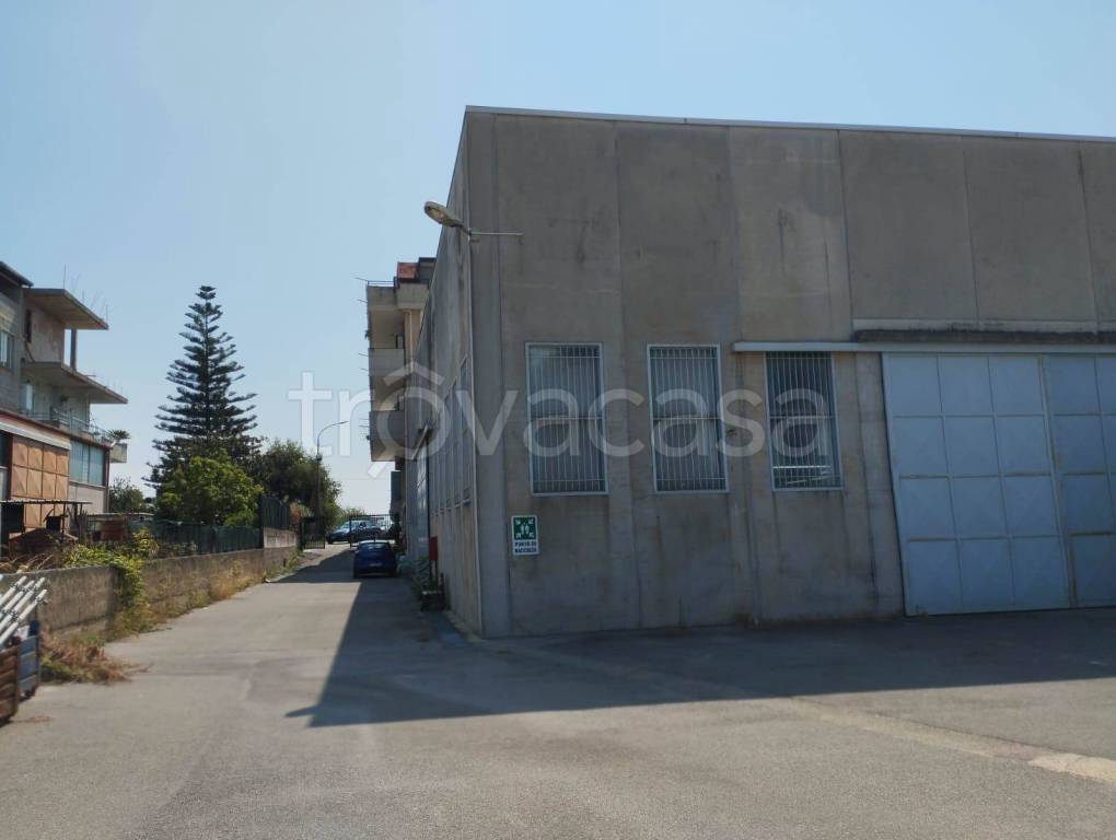 locale commerciale in affitto a Bellizzi