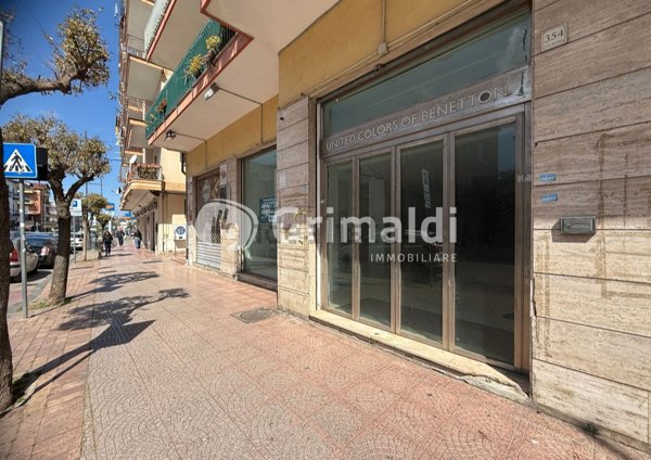 locale commerciale in affitto a Bellizzi