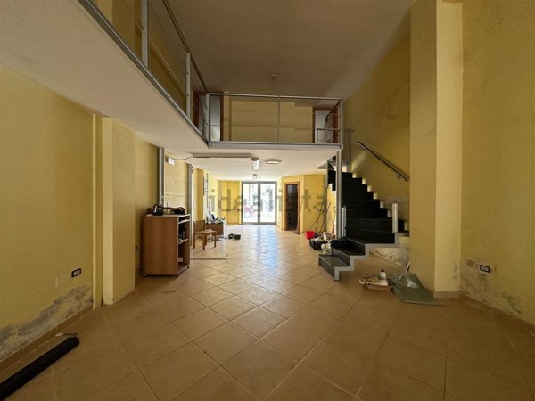 locale commerciale in affitto a Bellizzi in zona Bivio Pratole