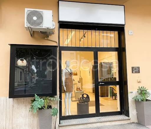 negozio in affitto a Bellizzi in zona Bivio Pratole