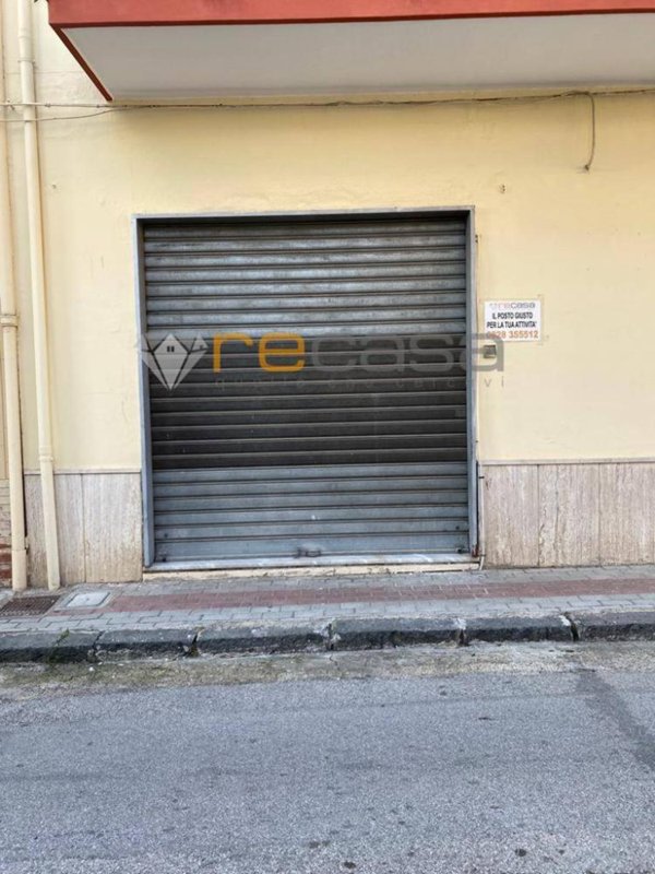 locale commerciale in affitto a Bellizzi in zona Bivio Pratole