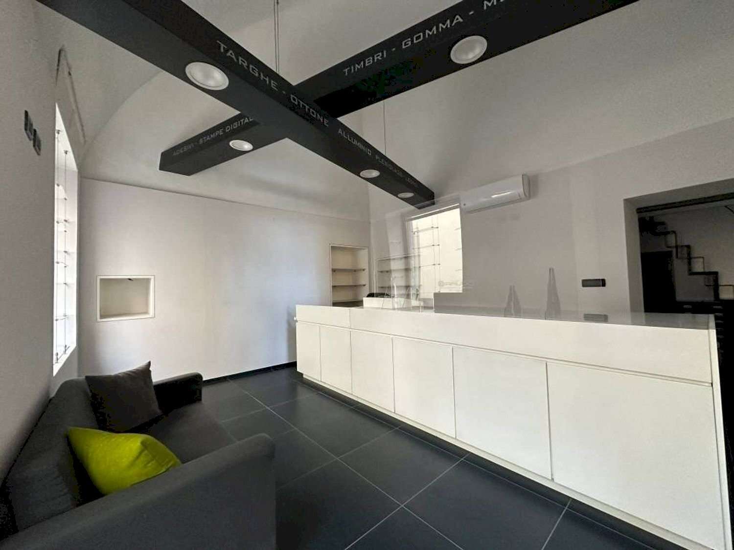 negozio in affitto a Cuneo in zona Centro Città