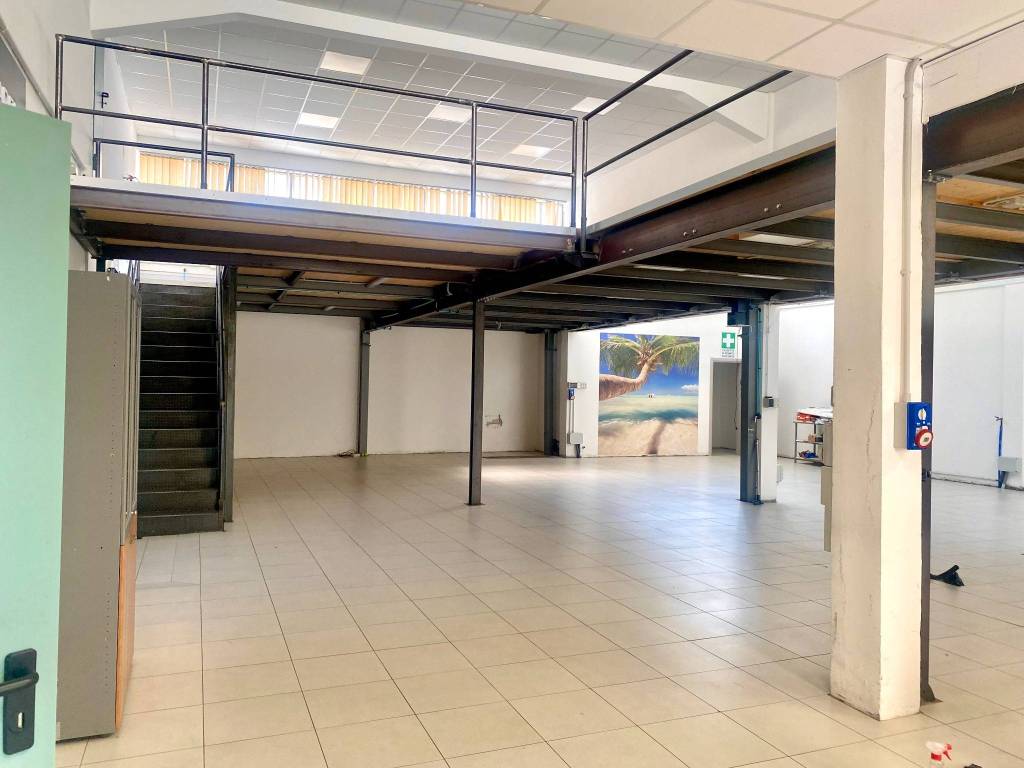 locale commerciale in affitto a Cuneo in zona Centro Città