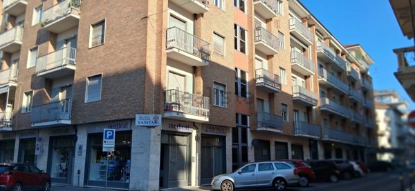 locale commerciale in affitto a Cuneo