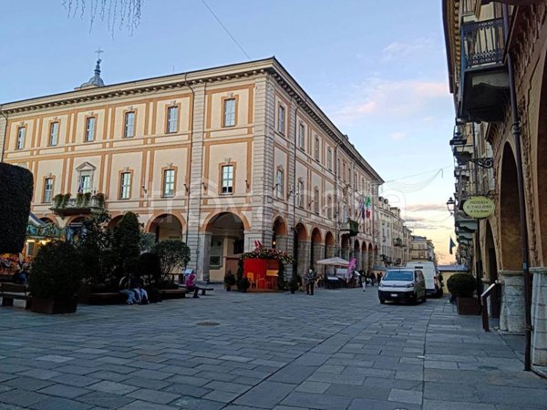 negozio in affitto a Cuneo in zona Centro Città