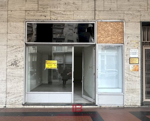 negozio in affitto a Cuneo in zona Centro Città