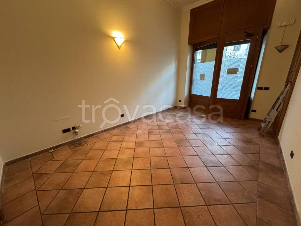 negozio in affitto a Cuneo