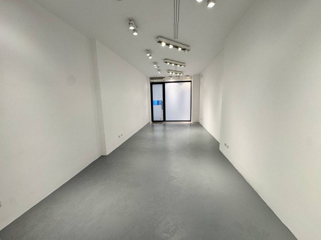 negozio in affitto a Cuneo in zona Centro Città