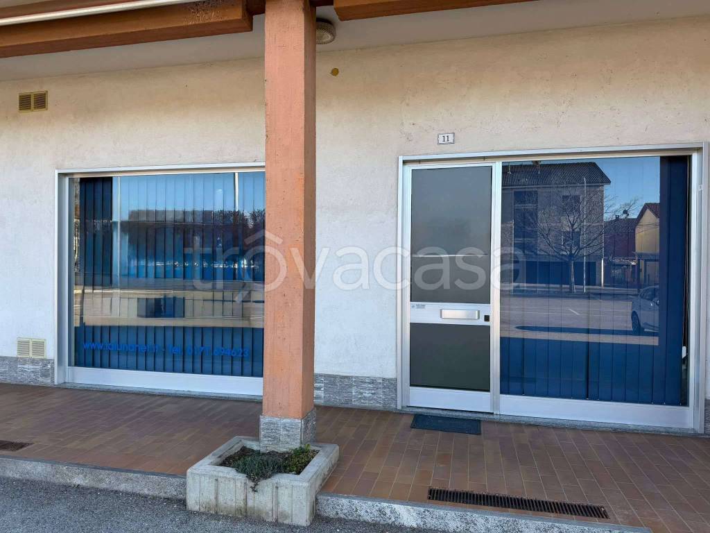 negozio in affitto a Cuneo in zona Madonna delle Grazie