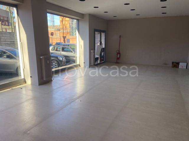 negozio in affitto a Cuneo in zona Centro Città