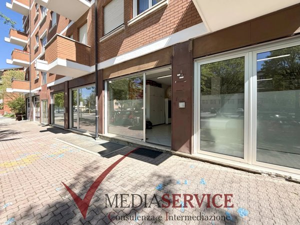 locale commerciale in affitto a Cuneo