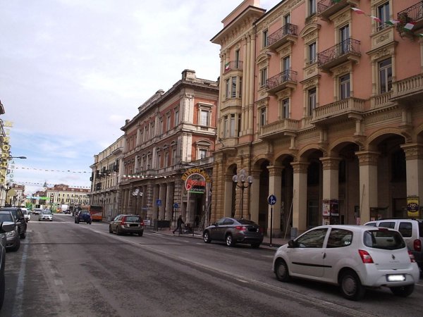 locale commerciale in affitto a Cuneo in zona Centro Città