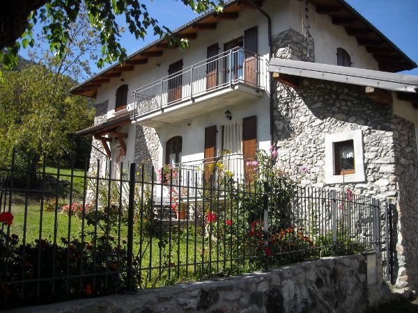 casa indipendente in affitto a Demonte