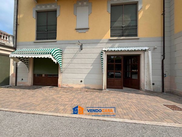 locale commerciale in affitto a Dogliani