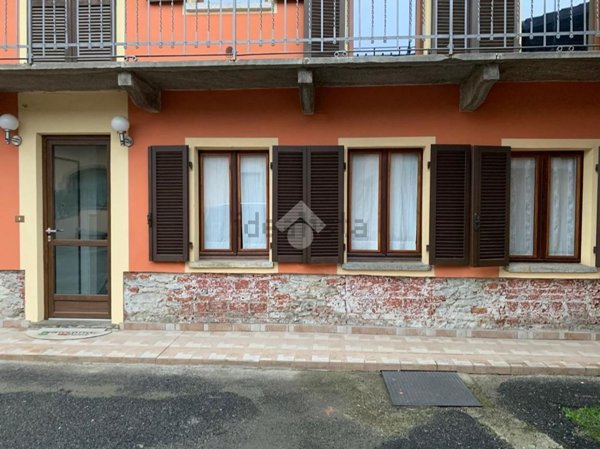 appartamento in affitto ad Envie in zona Occa