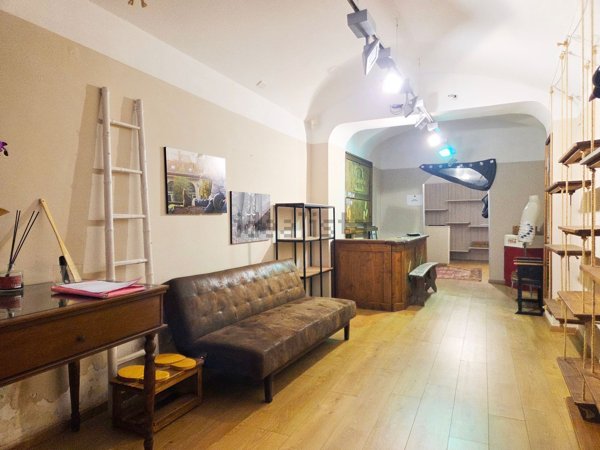 locale commerciale in affitto a Fossano