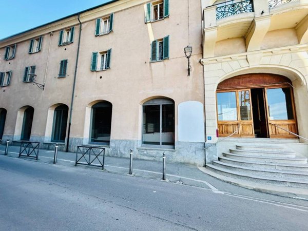 negozio in affitto a Fossano