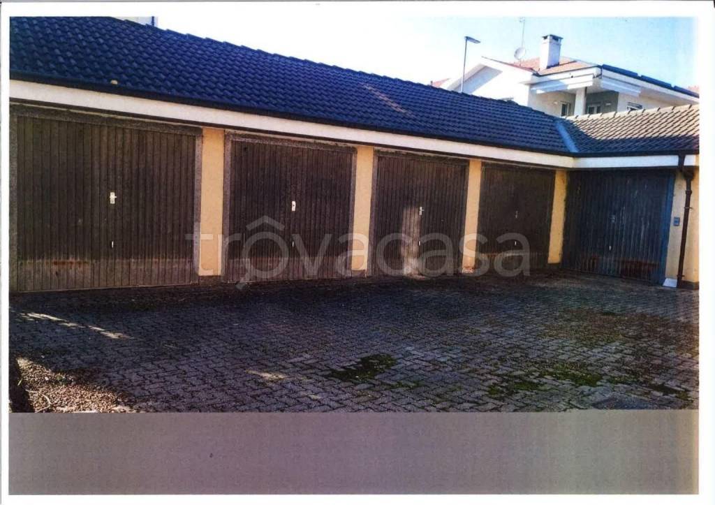 box auto in affitto a Fossano