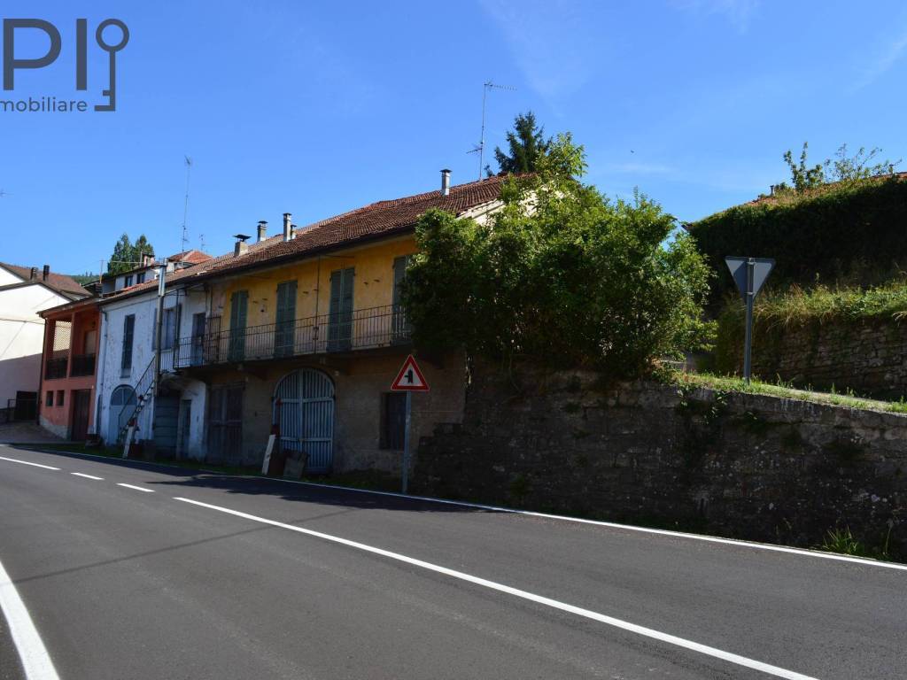 casa semindipendente in vendita a Gorzegno