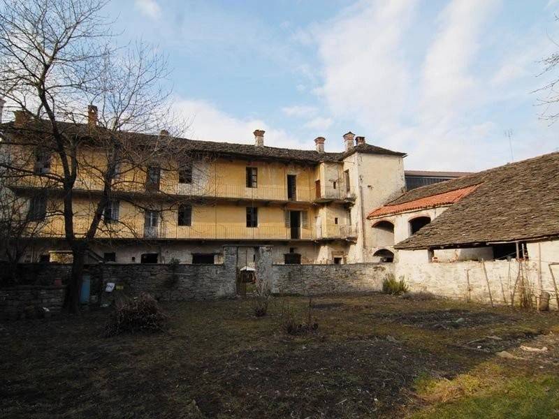 casale in vendita a Gorzegno