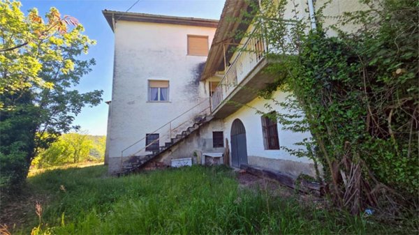 casale in vendita a Gorzegno