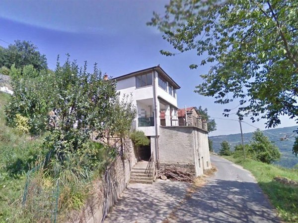 casa indipendente in vendita a Gorzegno
