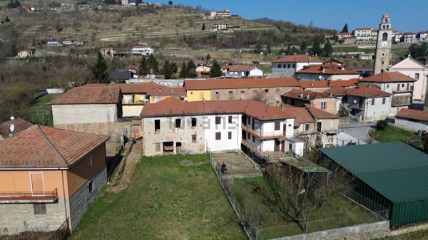 casa semindipendente in vendita a Gorzegno