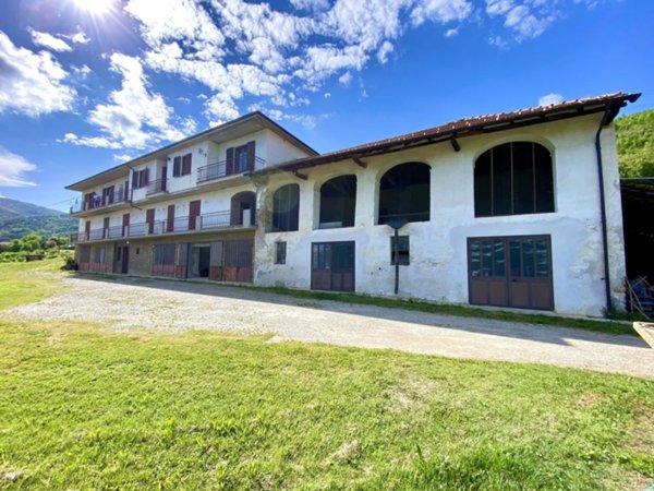 casa indipendente in vendita a Gorzegno