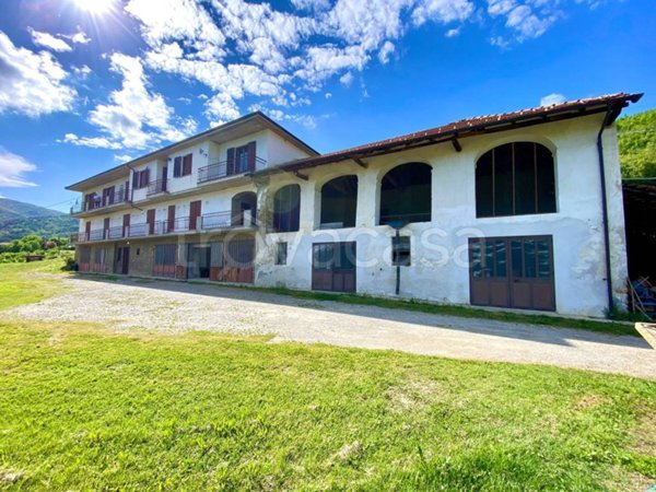 casa indipendente in vendita a Gorzegno