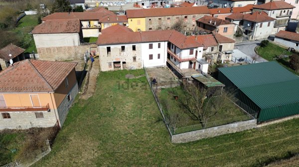 casa semindipendente in vendita a Gorzegno