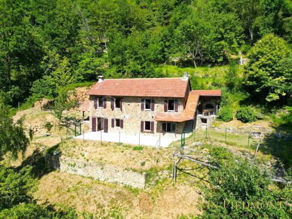 casa indipendente in vendita a Gorzegno in zona Pianelle