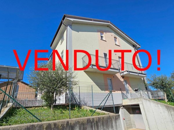 appartamento in vendita a Govone in zona Canove