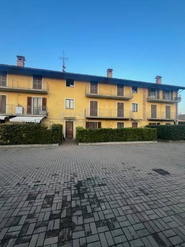 appartamento in vendita a Govone in zona Canove
