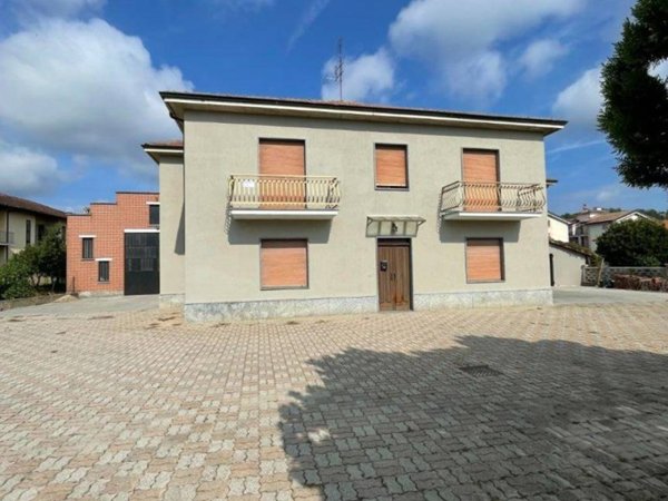 casa indipendente in vendita a Govone in zona Canove