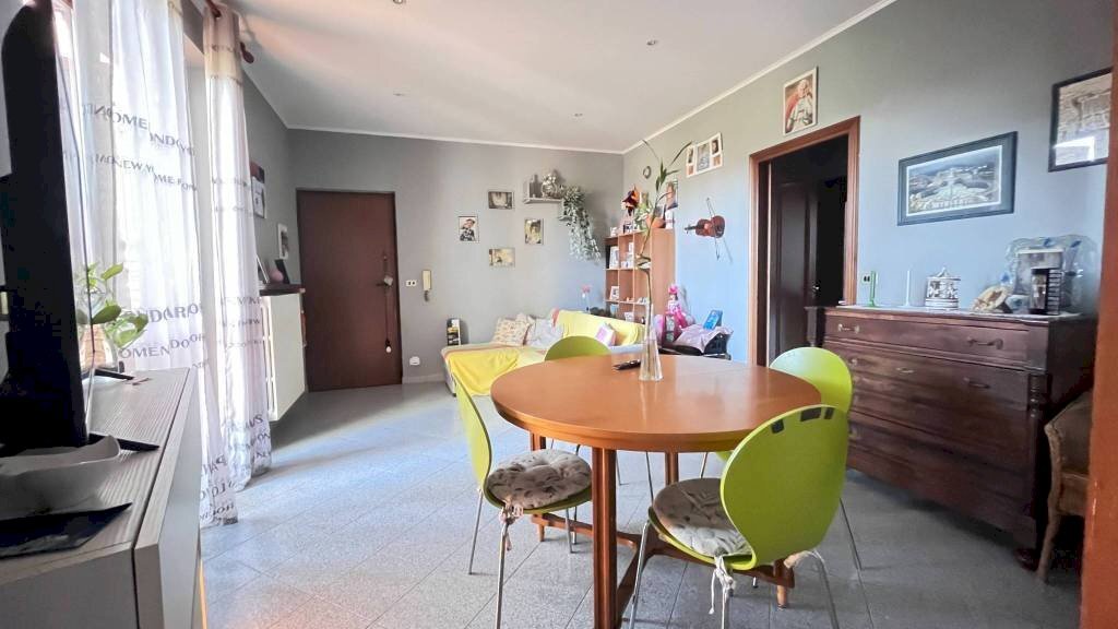 appartamento in vendita a Govone in zona Canove