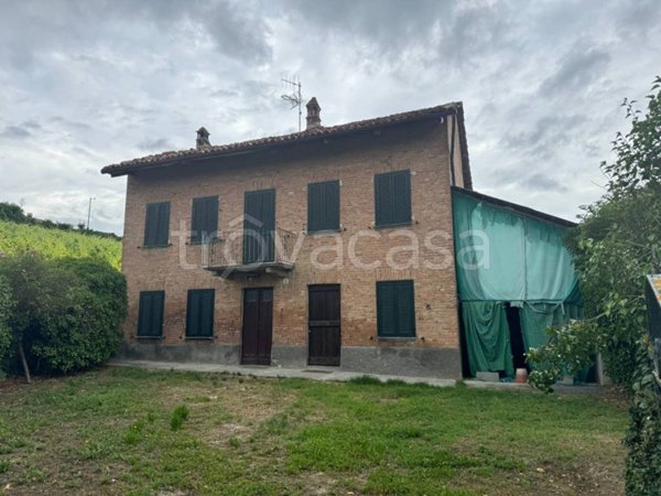appartamento in vendita a Govone in zona San Pietro