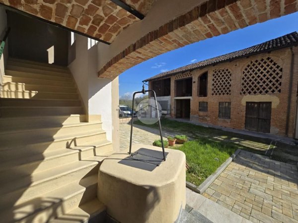 casa indipendente in vendita a Govone