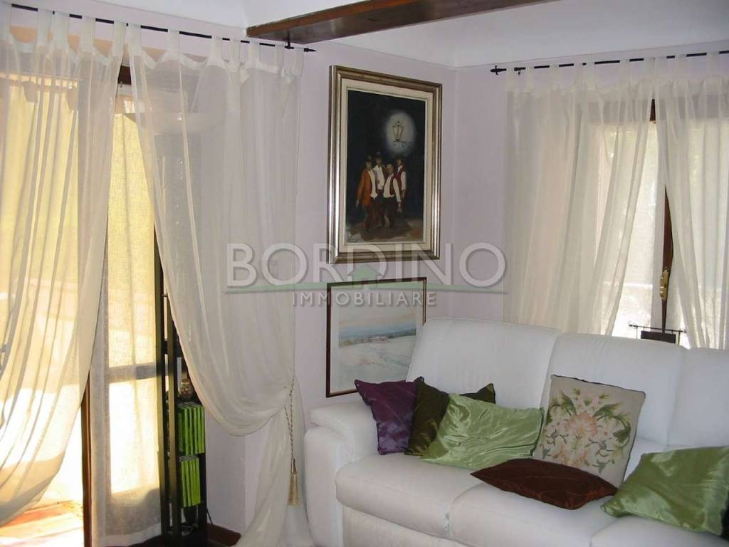 casa indipendente in vendita a Govone