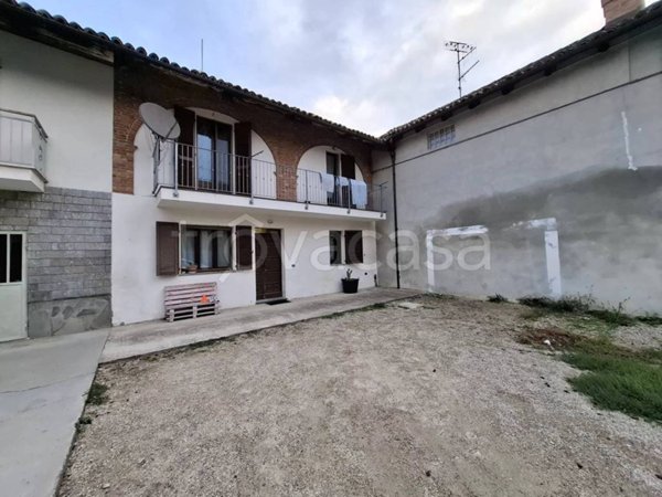 casa indipendente in vendita a Govone in zona Canove