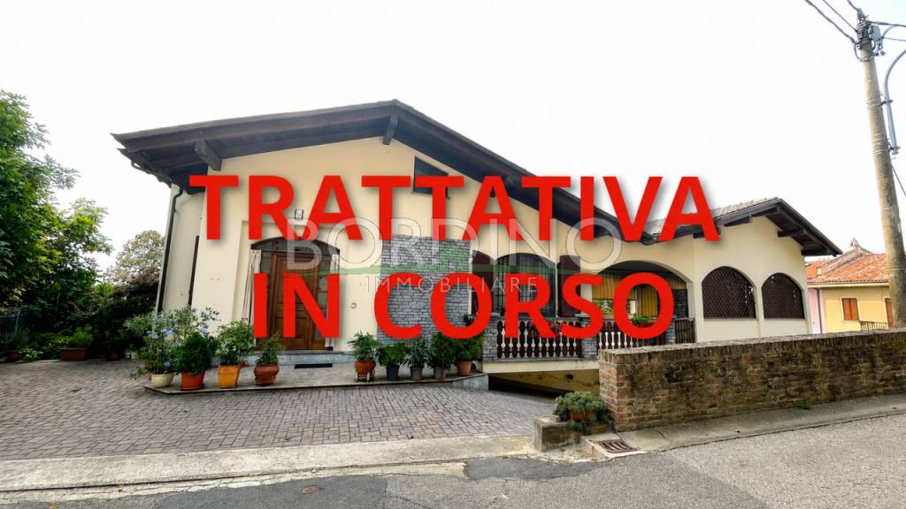 casa indipendente in vendita a Govone in zona Craviano