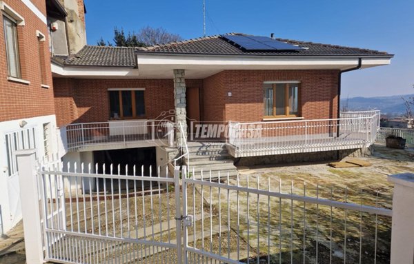 casa indipendente in vendita a Govone