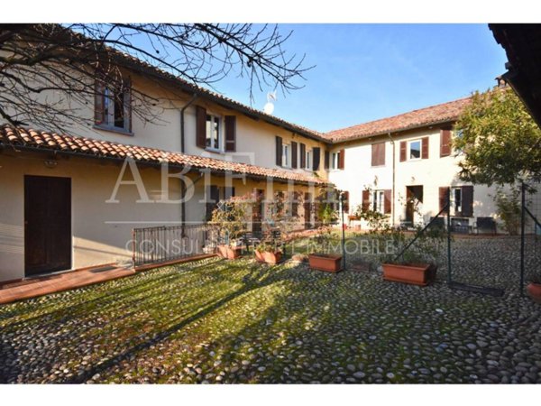 casa indipendente in vendita a Govone