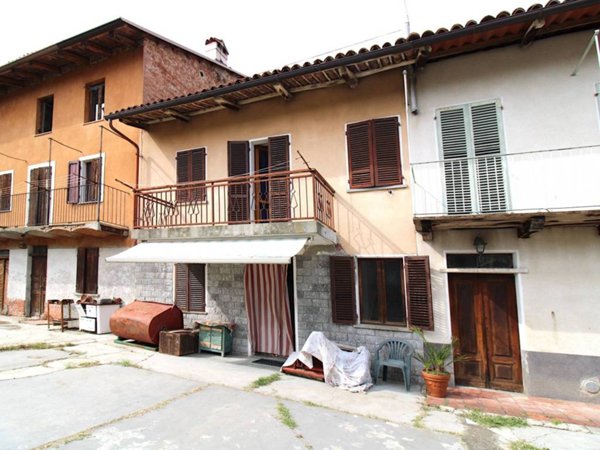 appartamento in vendita a Govone in zona San Pietro