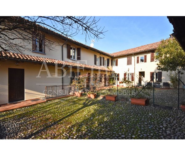 casa indipendente in vendita a Govone