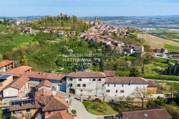 casa indipendente in vendita a Govone in zona Craviano