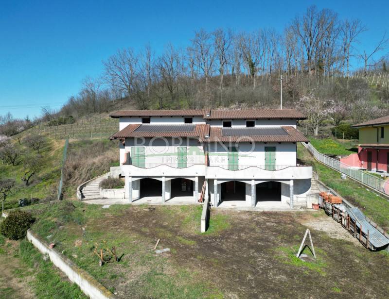casa indipendente in vendita a Govone in zona Canove