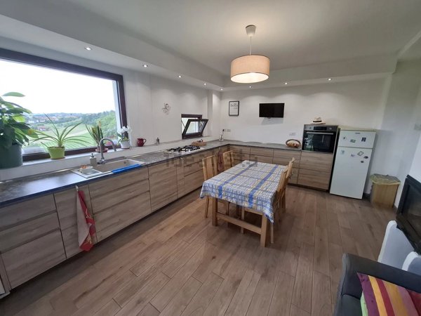 casa semindipendente in vendita a Govone in zona Craviano